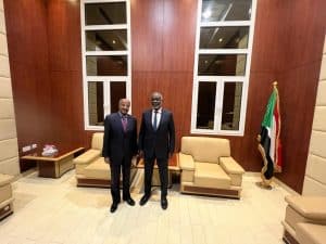 وزير المالية السوداني جبريل مع عثمان وزير الخارجية الأرتري